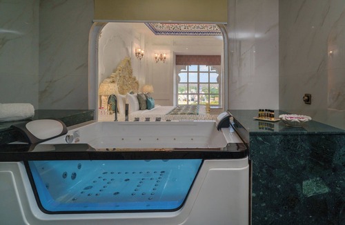 Chomu Hotel | R Chandras Palace
