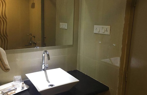 Malur Hotel | R G Hotels and Resort