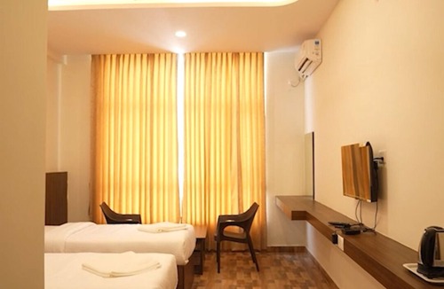 Kolar Hotel | R2B GRAND RAYAN RAM BHAVAN