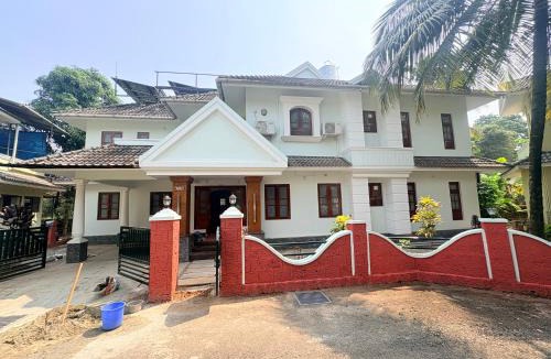 Kannur Villa | "Radhas" 4BR Villa in Gated Spring Field Community, Kannur