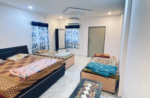 Rajpipla Hotel | Radheshyam homestay