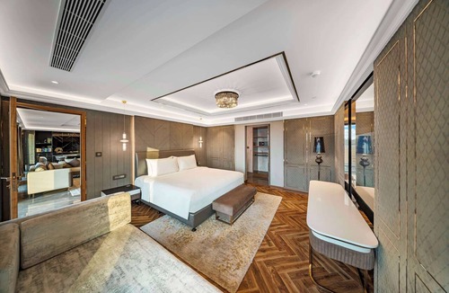 Nanganallur Hotel | Radisson Blu Hotel & Suites GRT Chennai
