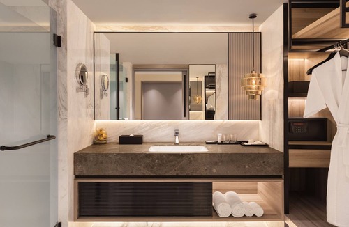 Malad West Hotel | Radisson Mumbai Goregaon
