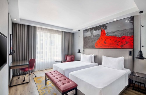 Mohali Hotel | Radisson Red Chandigarh Mohali