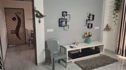 Cidco Apartment | Ragade's Swarajya Flat For Homestay
