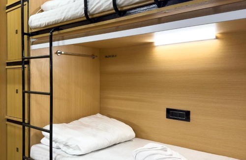 Sector 11 Hostel | Rahul Men's AC Dormitory