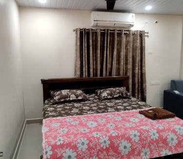Visakhapatnam Apartment | Rahuls Guest House & Service Apartment Near passport Off Muralinagar