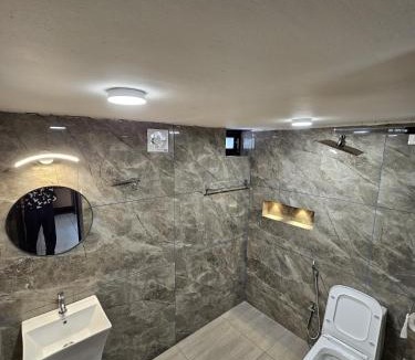 Munroe Island House | Rain Drops