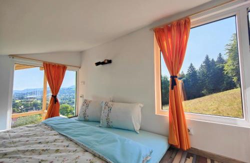 Bran Ski Chalet | Rainbow Chalet