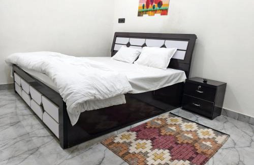 Mahmoorganj House | Rainbow Inn Kashi Vishwanath Temple 4 km