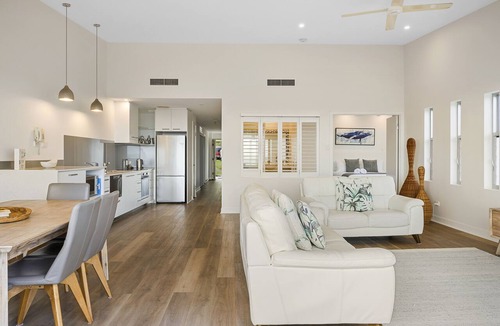 Rainbow Beach Apartment | Rainbow Ocean Palms Resort
