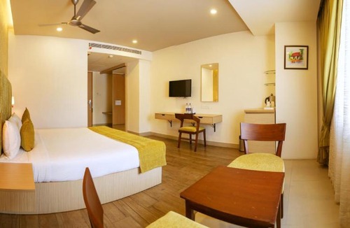 Muvattupuzha Hotel | Raj Riveria Hotel