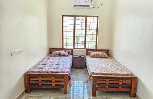 Karunagappally Hotel | Rajadhani Apartment