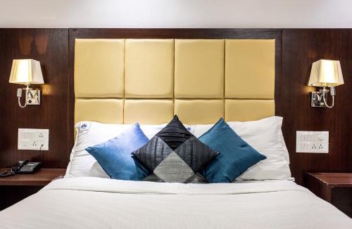 Vijayanagar Hotel | Rajmahal Inn