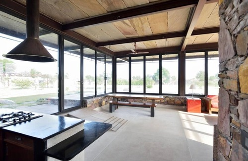 Behror House | RajNikas Farm- Charming 2 BR Pet friendly Glass house farm with private pool
