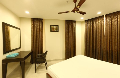 Guduvancheri Hotel | RAJUS RESIDENCY PARK