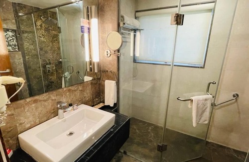 Prahlad Nagar Hotel | Ramada by Wyndham Ahmedabad