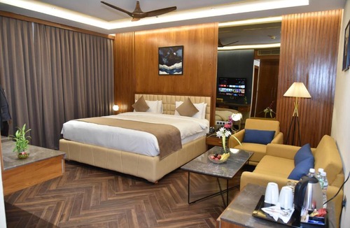 Rajpipla Hotel | Ramada Encore by Wyndham Statue of Unity