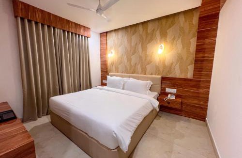 Perintalmanna Hotel | Raphilhin The Business Hotel