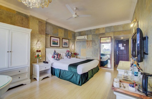 Panchgani Hotel | Ravine Hotel