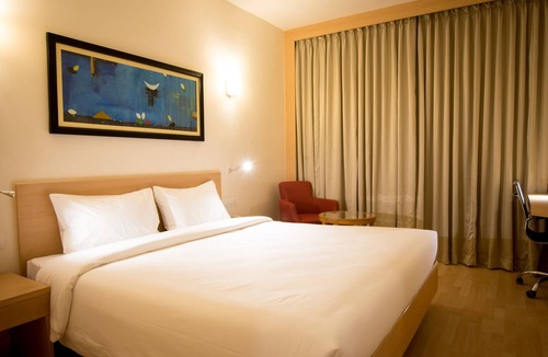 Tiruchirappalli Hotel | Red Fox by Lemon Tree Hotels, Tiruchirappalli (Trichy)