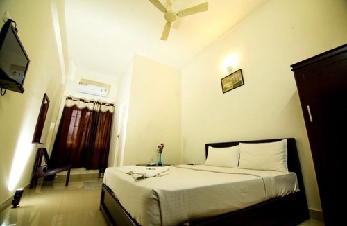 Perintalmanna Hotel | Regal residency