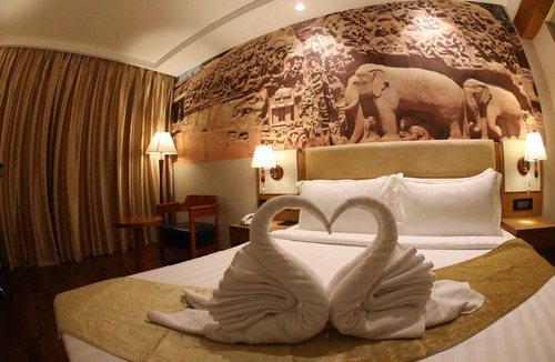 Navalur Hotel | Regenta Central RS - Chennai