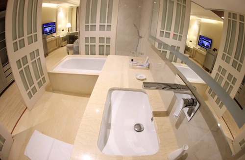 Navalur Hotel | Regenta Central RS - Chennai
