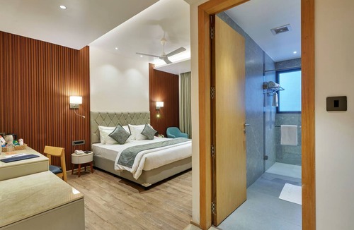 Kolhapur Hotel | Regenta Place Raysons Kolhapur