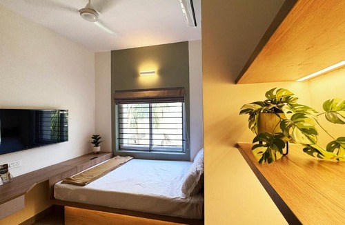 West Mambalam Hotel | Rehoboth Signature Luxury Stay