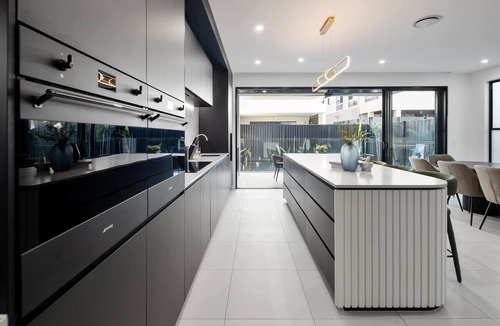 Paradise Point House | Reign by Khove
