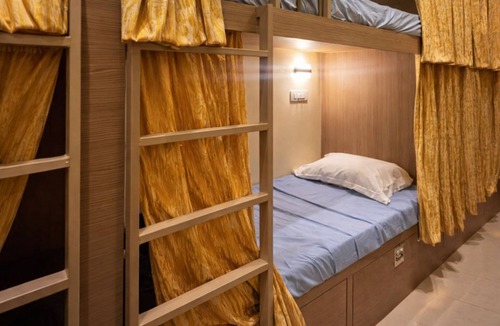 Kurla Hostel | Relax Kurla Dormitory