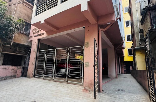 Dumdum Apartment | Relaxing 2BHK Retreat for Families & Couples