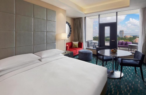 Gandhi Nagar Hotel | Renaissance Bengaluru Race Course Hotel