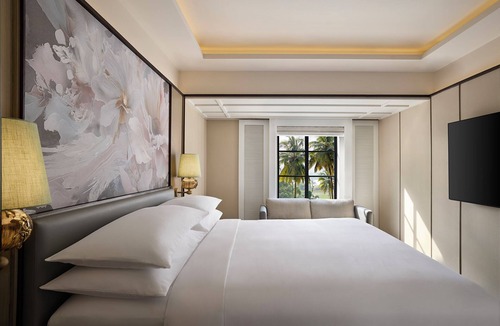 Arpora Hotel | Renaissance Goa Hotel