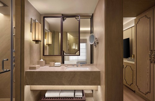 Arpora Hotel | Renaissance Goa Hotel