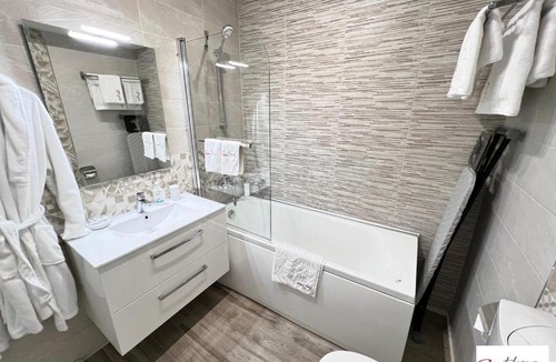 Focsani Apartment | ResHome Apartments&Rooms