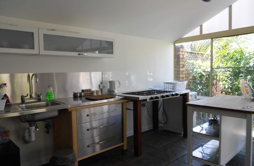 Freshwater Cabin | Rest and relax in the garden