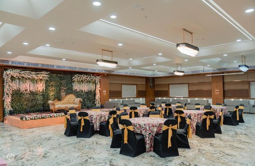 Rajkot Hotel | Rester Select the Black Stone