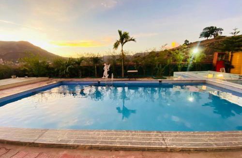 Lonavala Hotel | Retro Forest Resort Lonavala