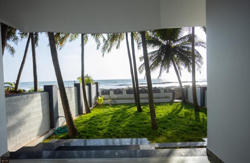 Tonse West Apartment | Reunion Ocean Manor - Beach House