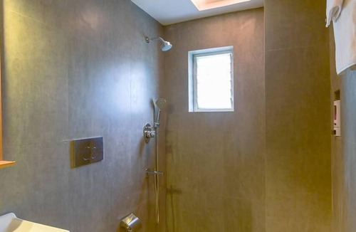 Sector V Hotel | Revaa Hotels