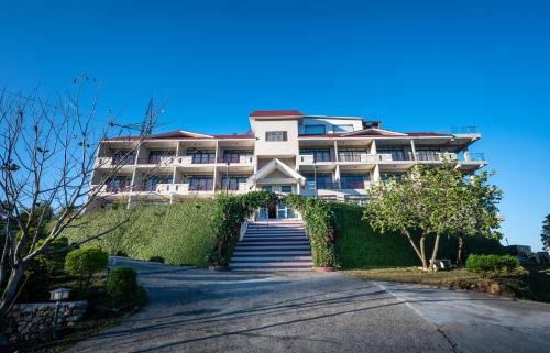 Sirala Hotel | Revathi Resorts
