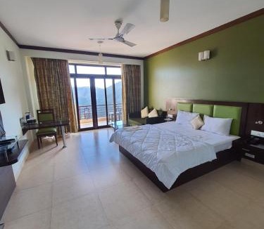 Sirala Hotel | Revathi Resorts