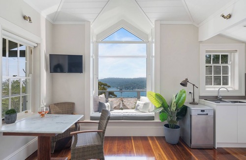 Bayview Cabin | Ridgedale Cottage, Bayview. The perfect romantic retreat!
