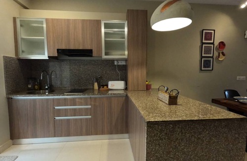 Nerul Apartment | Ripples:Pool facing/RiverView/7 mins to Coco Beach