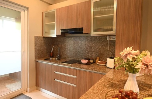 Nerul Apartment | Ripples:Pool facing/RiverView/7 mins to Coco Beach