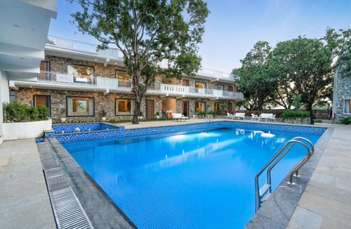 Dhikuli Hotel | River Heritage Resort