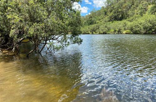 Tabulam House | River Retreat X by Tiny Away