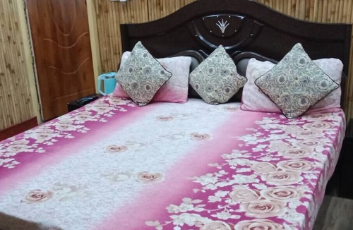 Sona Nadi Range Hotel | River View Bamboo Resort